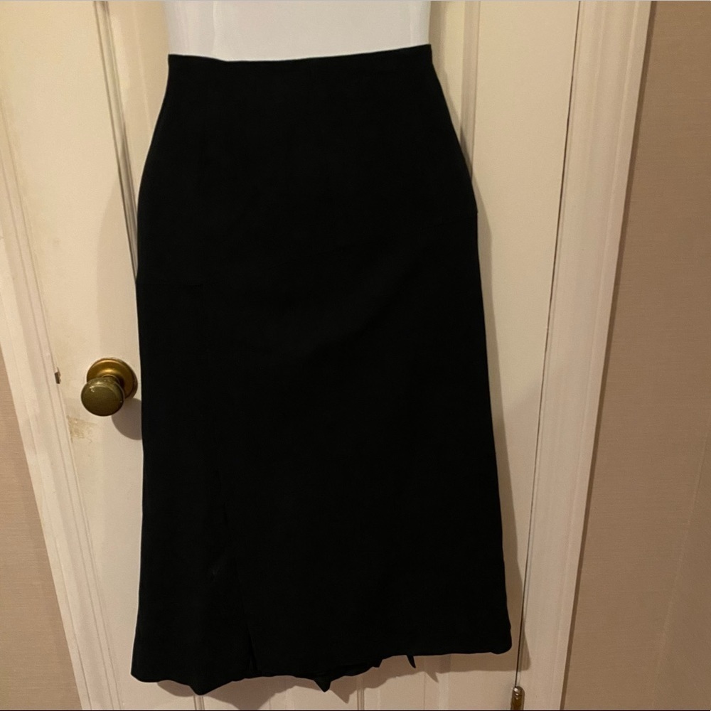 ITALIAN flair! Gianfranco Ferre classic mid length wool skirt pleated back